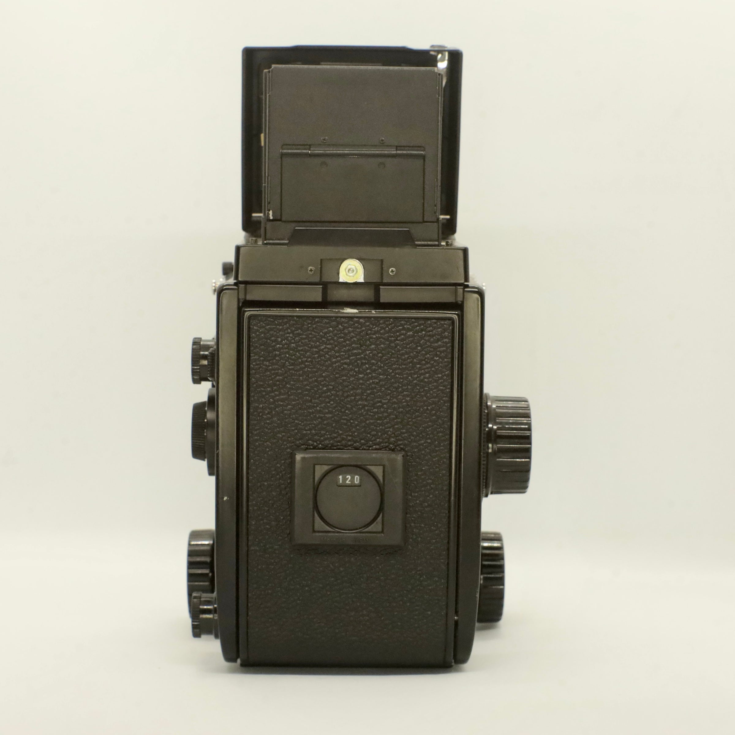 MAMIYA C220 Pro TLR Film Camera with 80mm f/2.8 Mamiya-Sekor